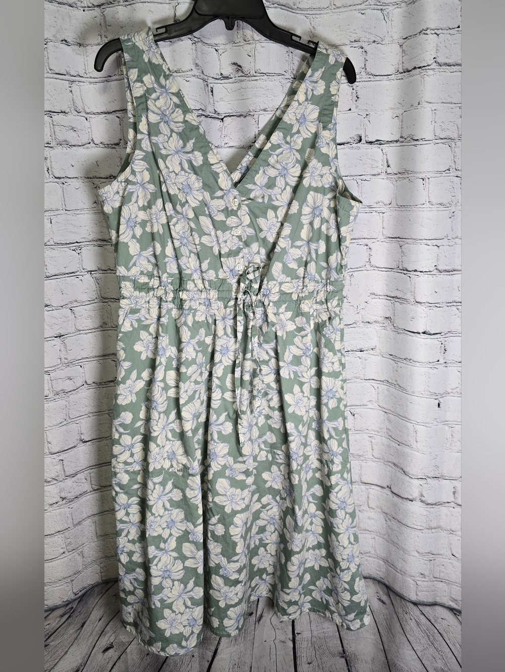 Gap Floral V-Neck Summer Dress in Sage Green Size Large Petite
